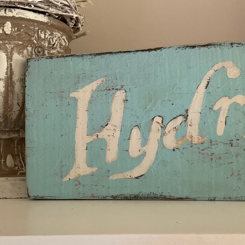 Rustic Blue Hydrangeas Sign Decor - Picture 4 of 7